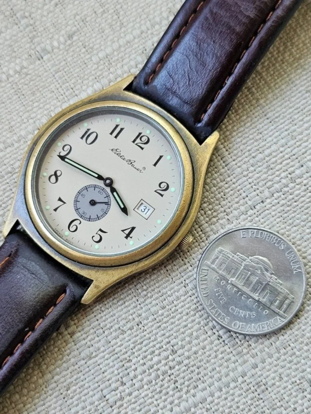 Vintage Eddie Bauer Men Wristwatch Analog Quartz Date Calendar Wrist Watch
